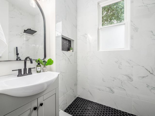 344 E Whittier Street, Columbus, OH 43206