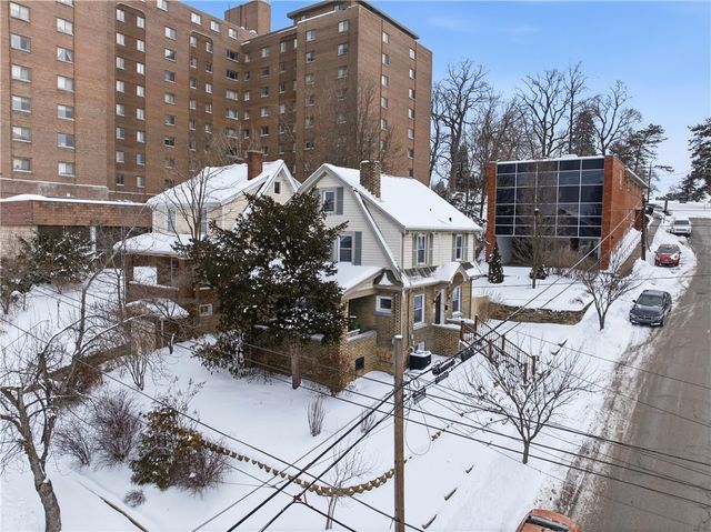 469 Kenmont Ave, Mt Lebanon, PA 15228