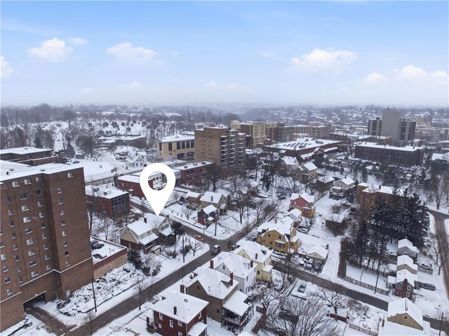 469 Kenmont Ave, Mt Lebanon, PA 15228