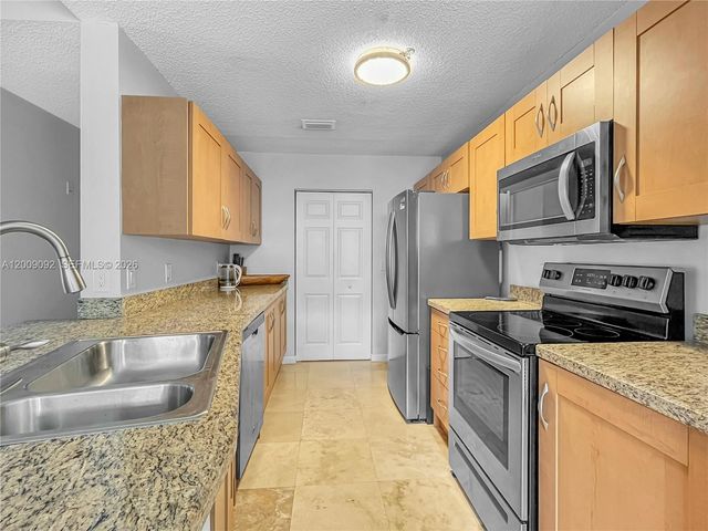 3209 Clint Moore Rd 207, Boca Raton, FL 33496