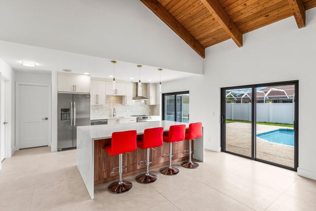 21212 Escondido Way, Boca Raton, FL 33433