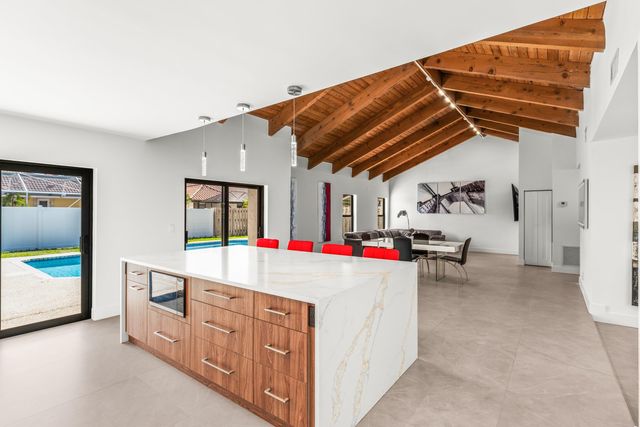 21212 Escondido Way, Boca Raton, FL 33433