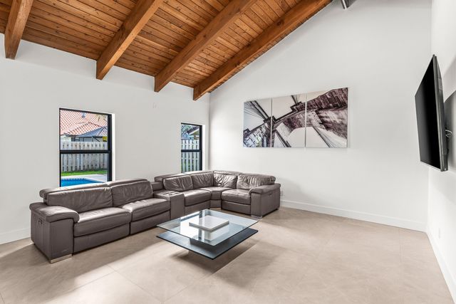 21212 Escondido Way, Boca Raton, FL 33433