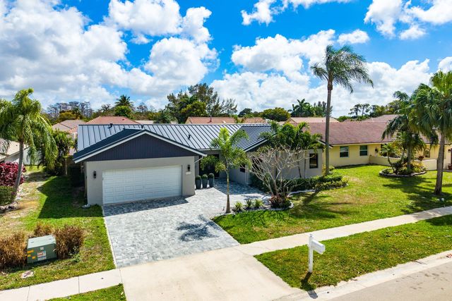 21212 Escondido Way, Boca Raton, FL 33433