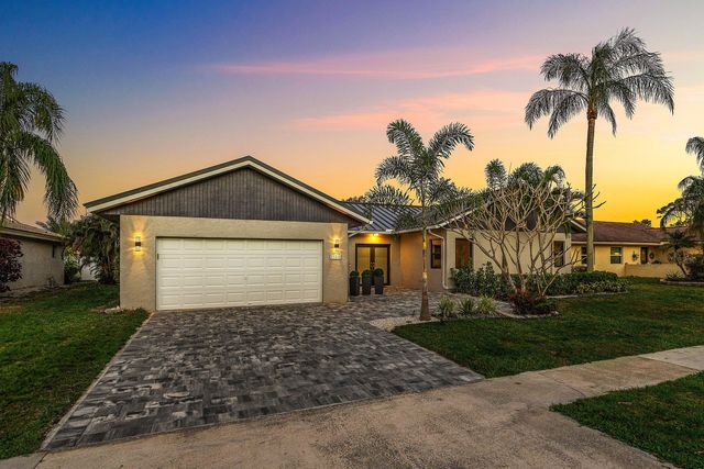 21212 Escondido Way, Boca Raton, FL 33433