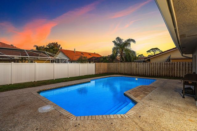 21212 Escondido Way, Boca Raton, FL 33433