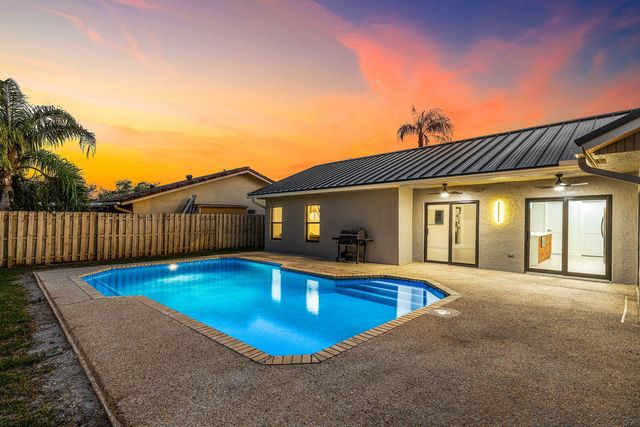 21212 Escondido Way, Boca Raton, FL 33433