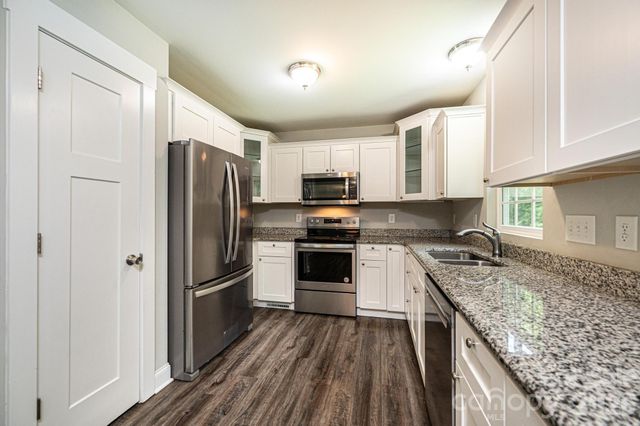 3605 Still Knoll Lane, Sherrills Ford, NC 28673