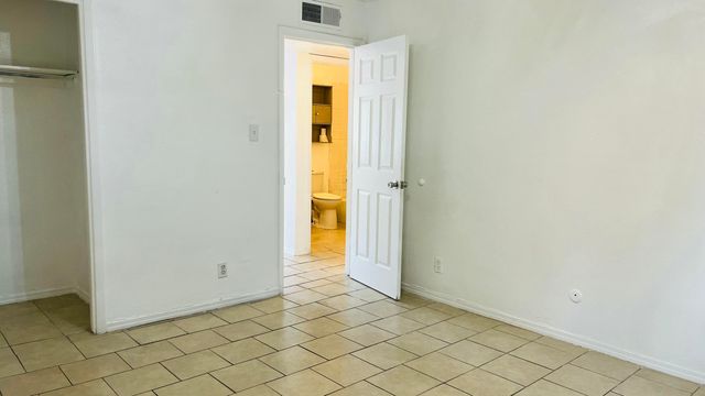 8200 Copper Avenue NE A, Albuquerque, NM 87108
