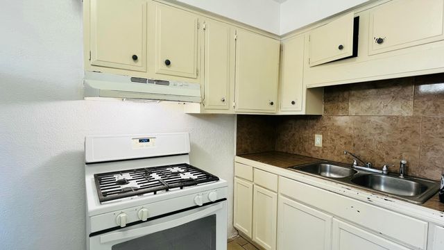 8200 Copper Avenue NE A, Albuquerque, NM 87108