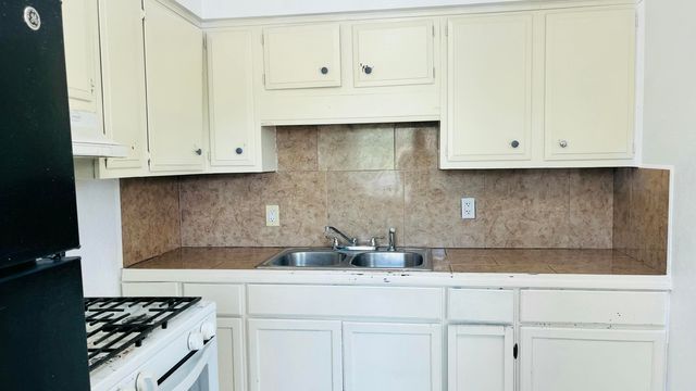 8200 Copper Avenue NE A, Albuquerque, NM 87108