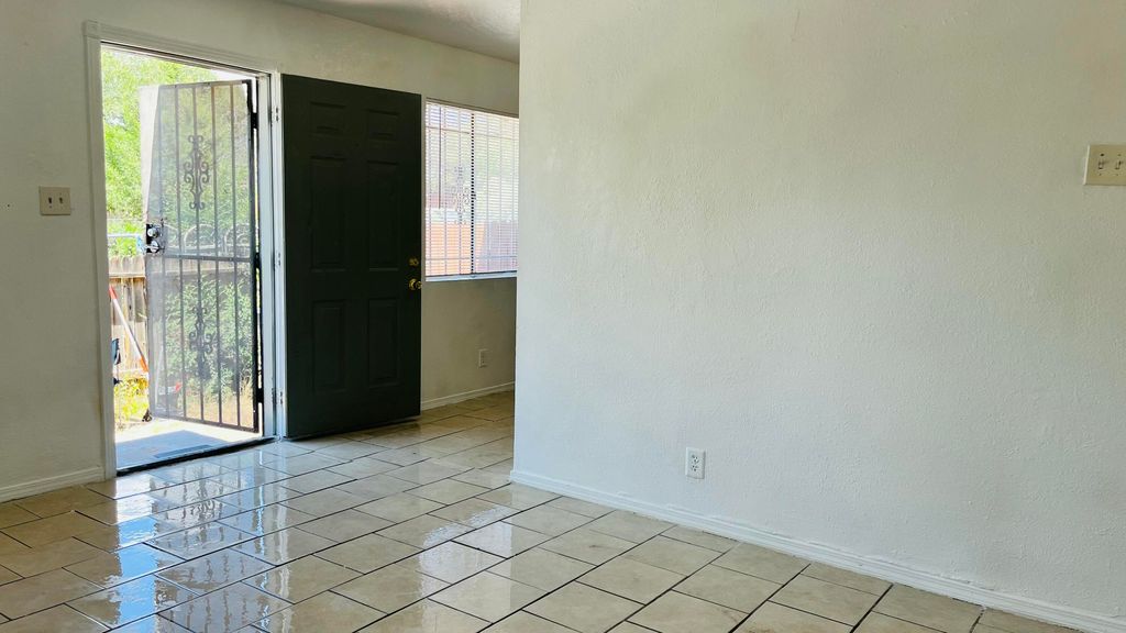 8200 Copper Avenue NE A, Albuquerque, NM 87108