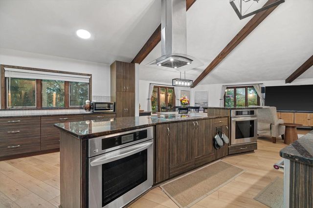 9711 8th AVENUE, Pleasant Prairie, WI 53158