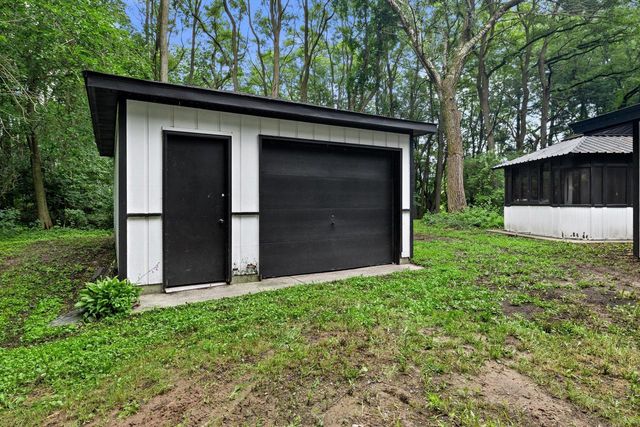 9711 8th AVENUE, Pleasant Prairie, WI 53158