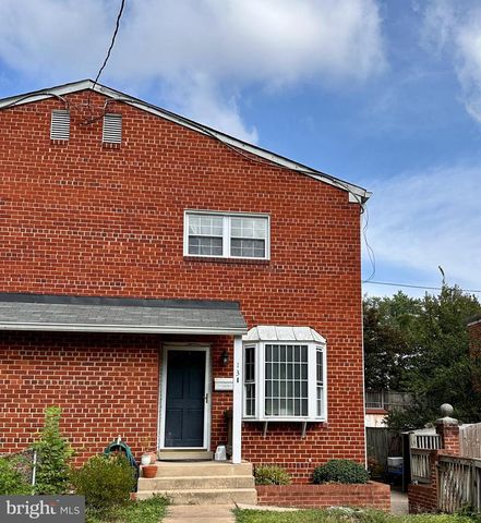 131 E TAYLOR RUN PKWY, Alexandria, VA 22314