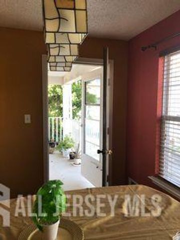 31 Edinburgh Court, Edison, NJ 08820