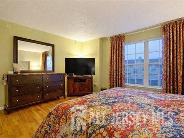 31 Edinburgh Court, Edison, NJ 08820