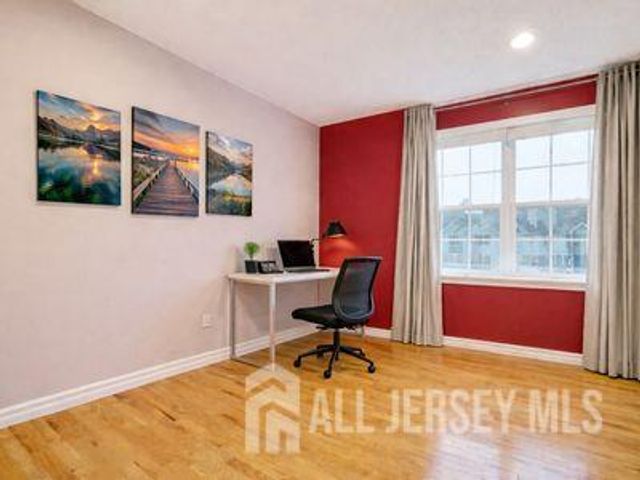 31 Edinburgh Court, Edison, NJ 08820