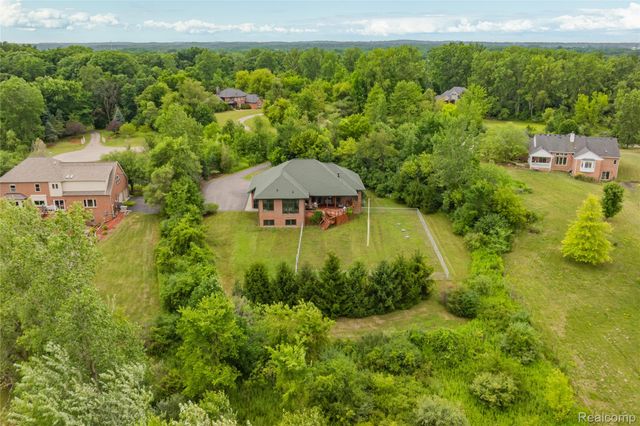 3520 Blue Heron Court, Superior Charter Township, MI 48198
