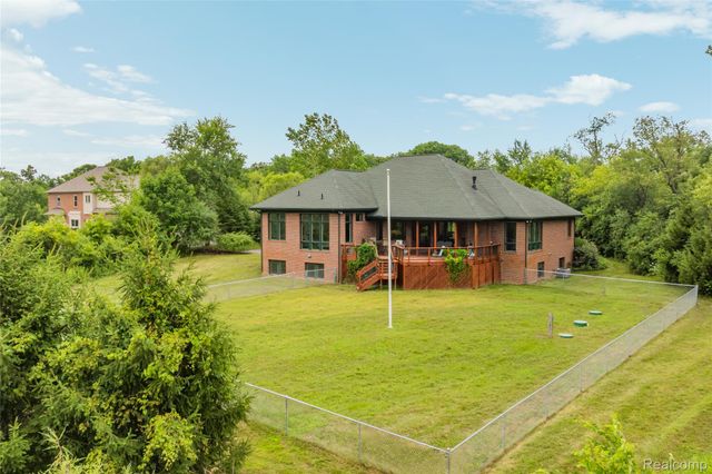 3520 Blue Heron Court, Superior Charter Township, MI 48198