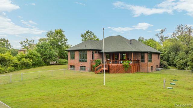 3520 Blue Heron Court, Superior Charter Township, MI 48198