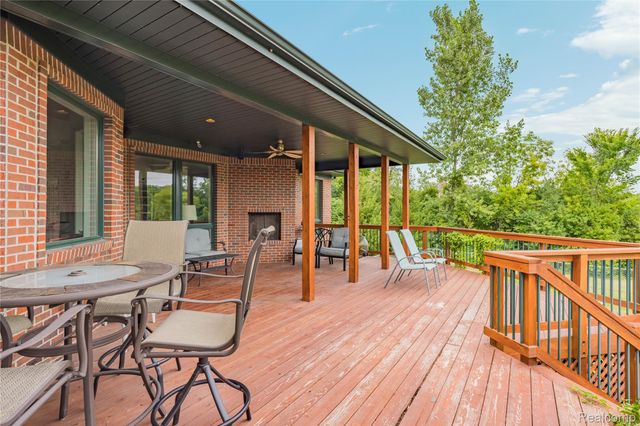 3520 Blue Heron Court, Superior Charter Township, MI 48198