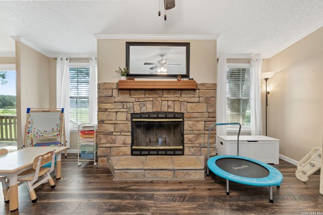 111 LONGHORN RD, Stockdale, TX 78160