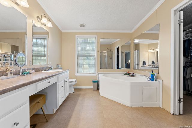 111 LONGHORN RD, Stockdale, TX 78160