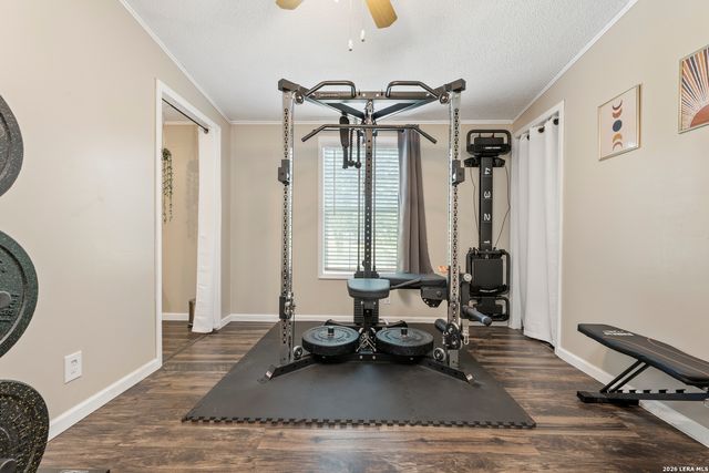 111 LONGHORN RD, Stockdale, TX 78160