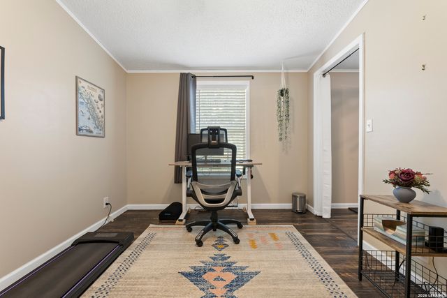 111 LONGHORN RD, Stockdale, TX 78160