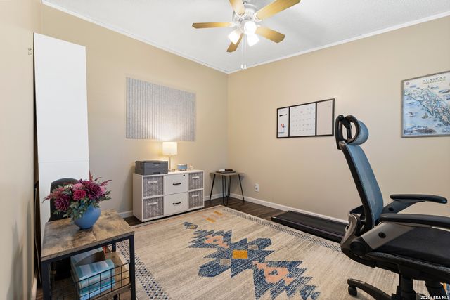 111 LONGHORN RD, Stockdale, TX 78160