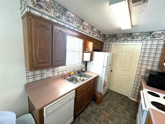 205 County Road 1135, Ravenna, TX 75476