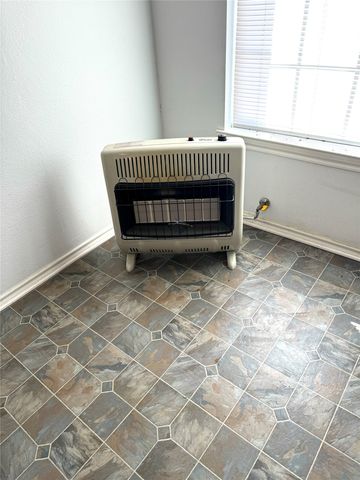 205 County Road 1135, Ravenna, TX 75476