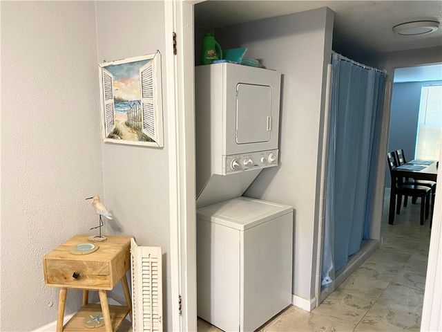 458 Macleod Dr, Corpus Christi, TX 78408