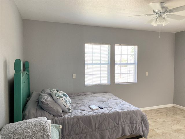 458 Macleod Dr, Corpus Christi, TX 78408