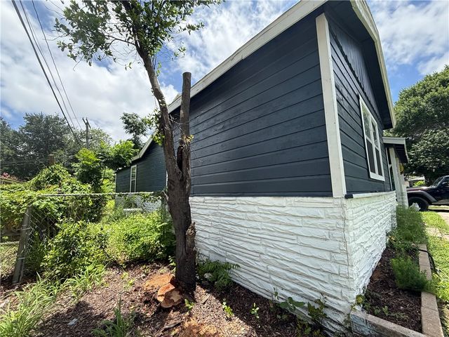 458 Macleod Dr, Corpus Christi, TX 78408