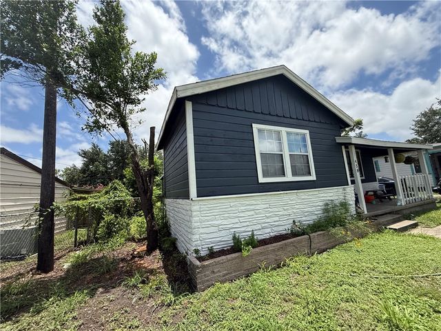 458 Macleod Dr, Corpus Christi, TX 78408