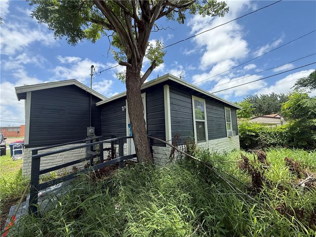 458 Macleod Dr, Corpus Christi, TX 78408