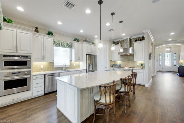 8362 Viale CIR, Naples, FL 34114