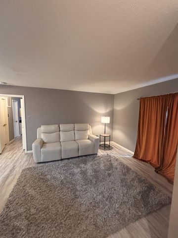 2626 Holly Hall Street 511, Houston, TX 77054
