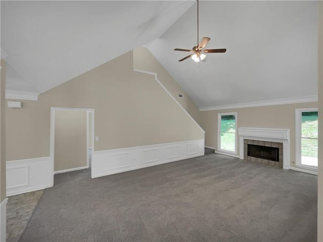 421 Thornbush Trace, Lawrenceville, GA 30046