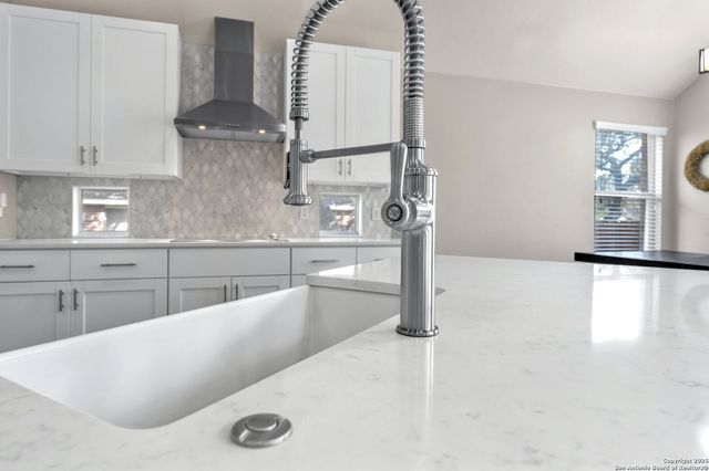 918 Steubing Oaks, San Antonio, TX 78258