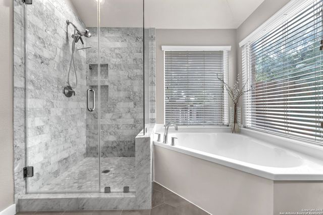 918 Steubing Oaks, San Antonio, TX 78258