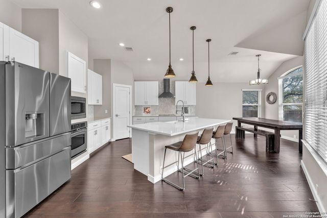 918 Steubing Oaks, San Antonio, TX 78258