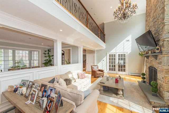 12 Maple Drive, North Caldwell, NJ 07006