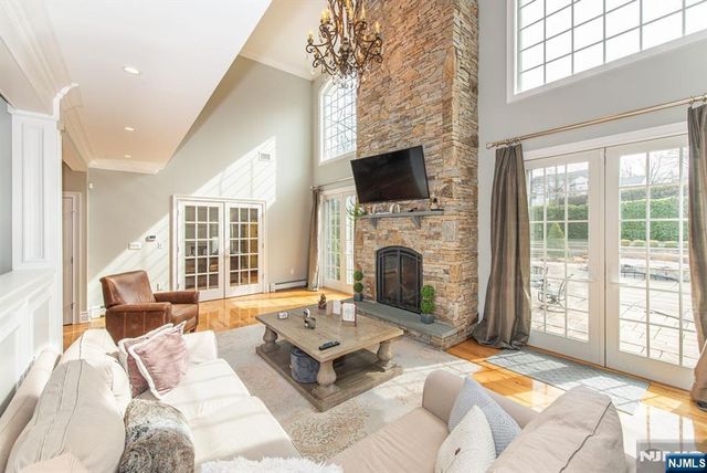 12 Maple Drive, North Caldwell, NJ 07006