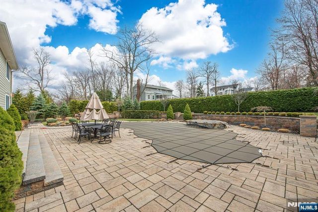 12 Maple Drive, North Caldwell, NJ 07006