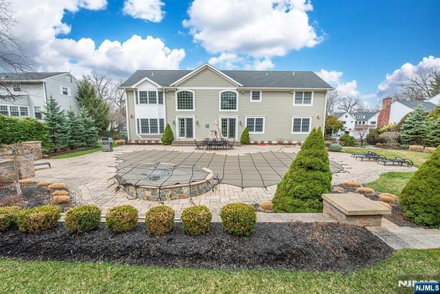 12 Maple Drive, North Caldwell, NJ 07006