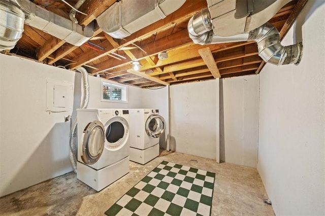 7726 Summit Street, Kansas City, MO 64114