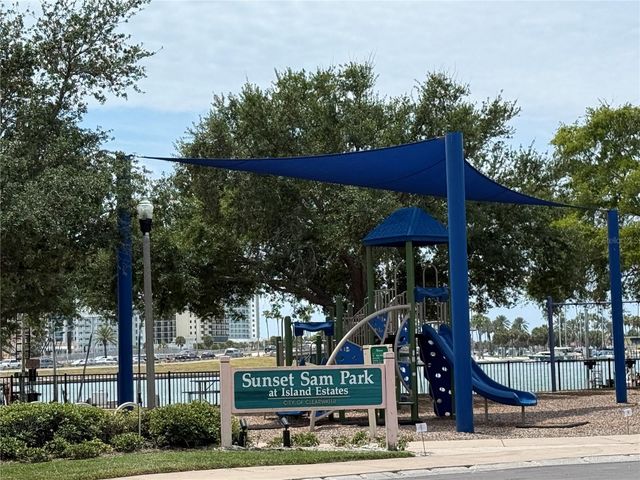 255 DOLPHIN POINT 2, Clearwater Beach, FL 33767